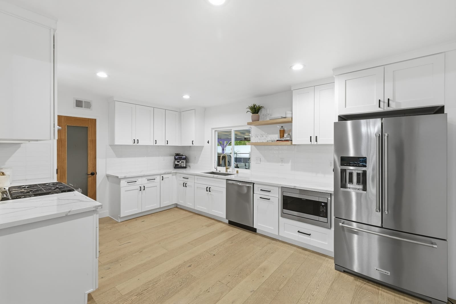 1594 Kirk Avenue outdoor space