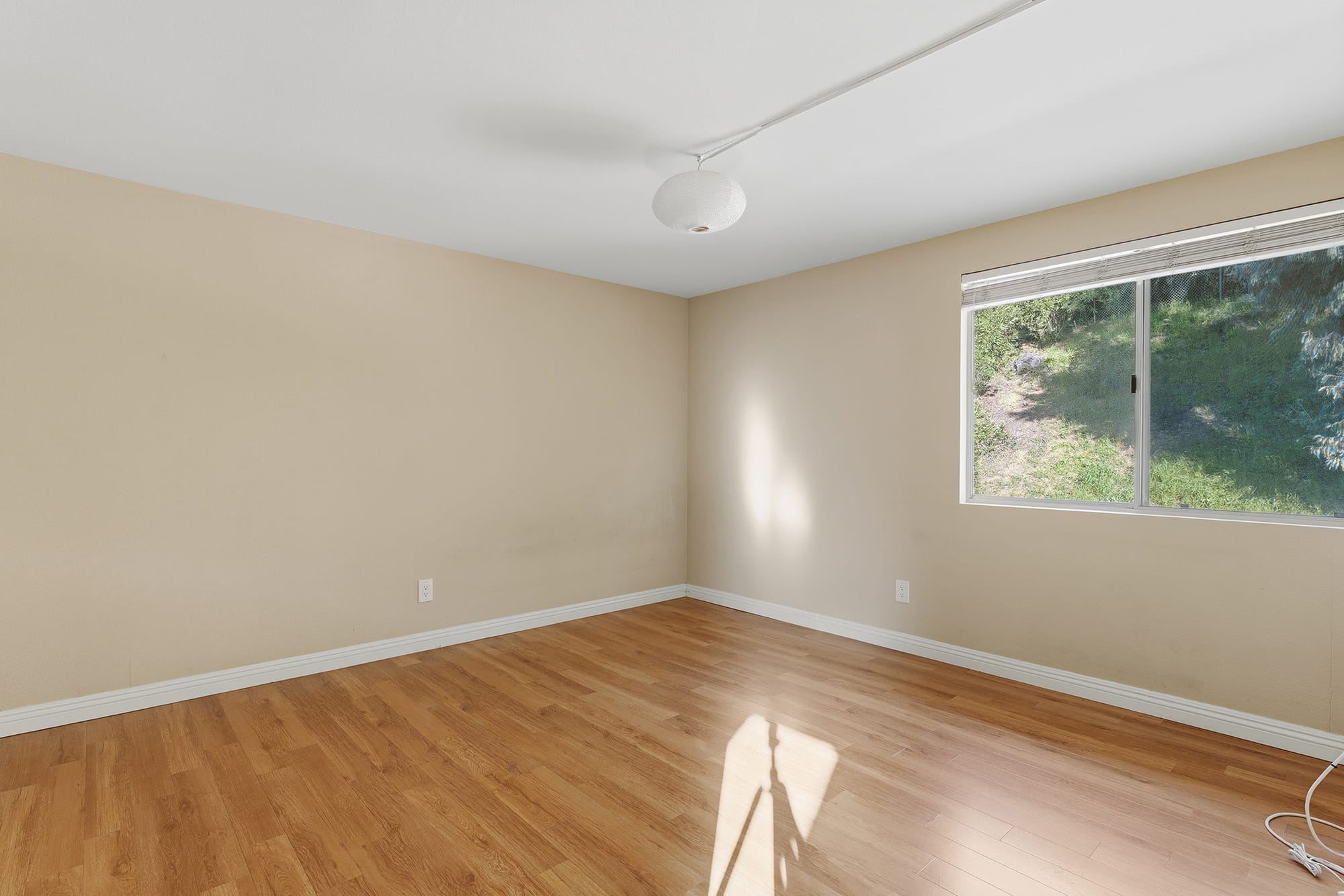 Additional bedroom or office space