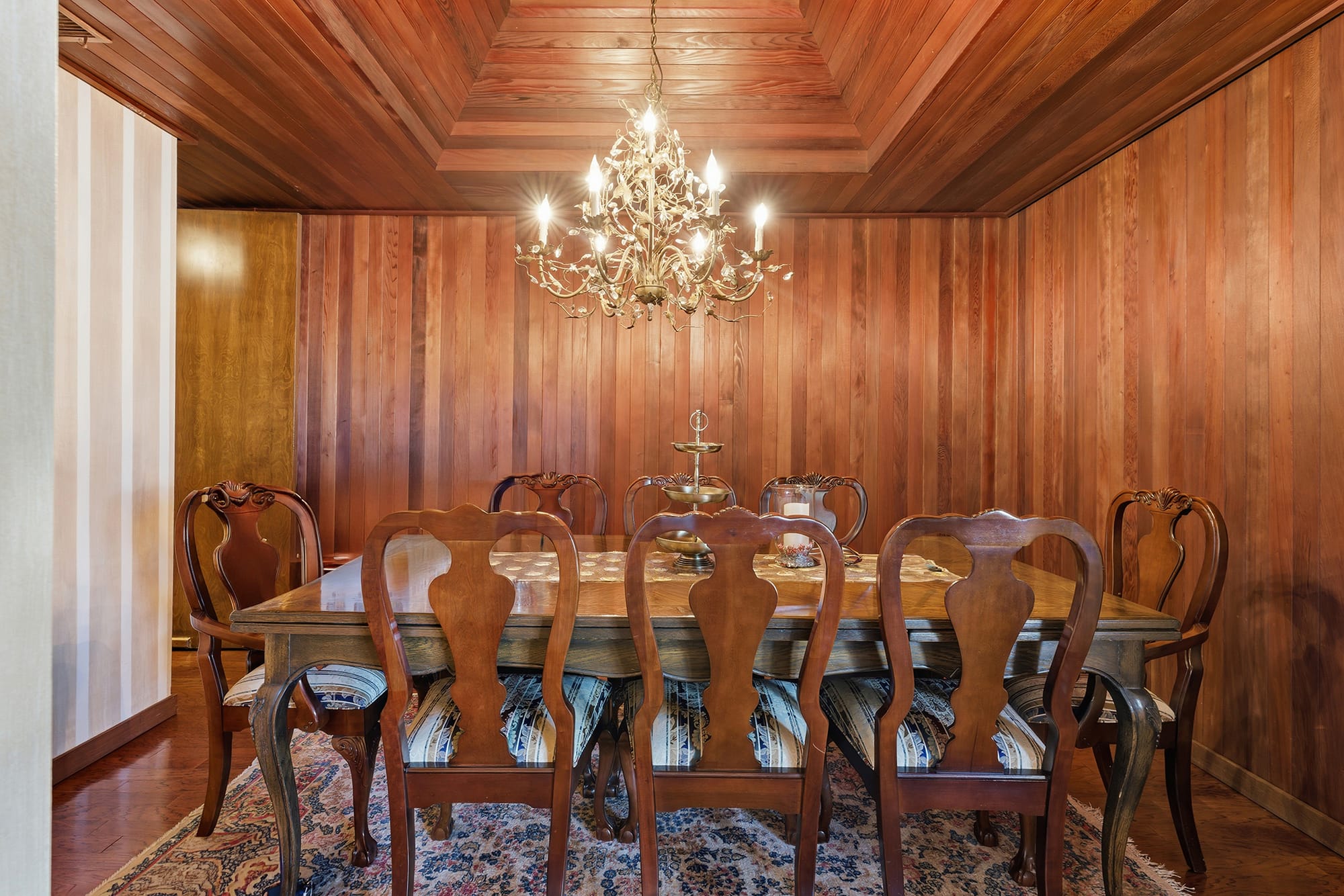 16916 Dormie Pl interior detail