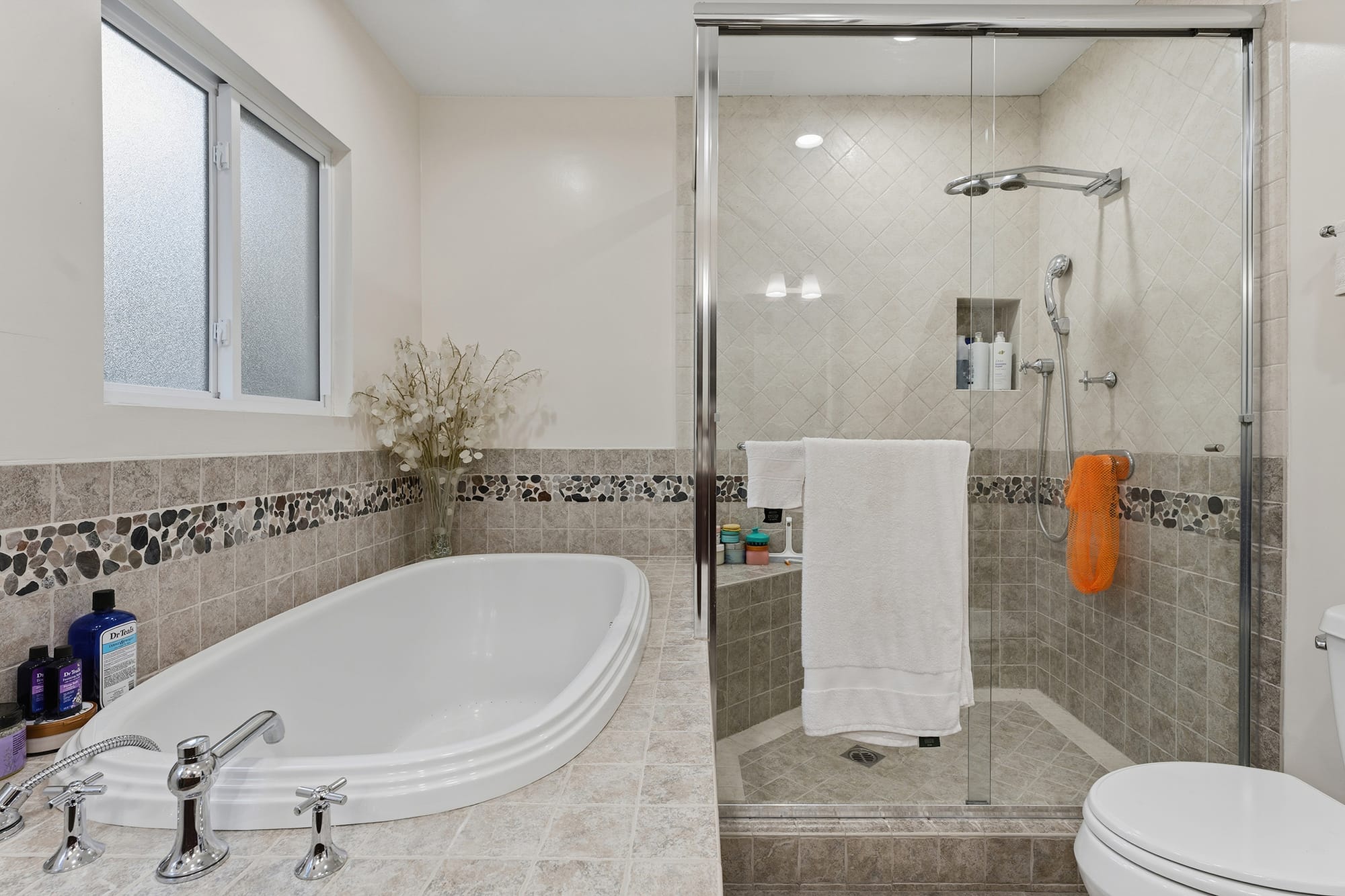 16916 Dormie Pl master suite