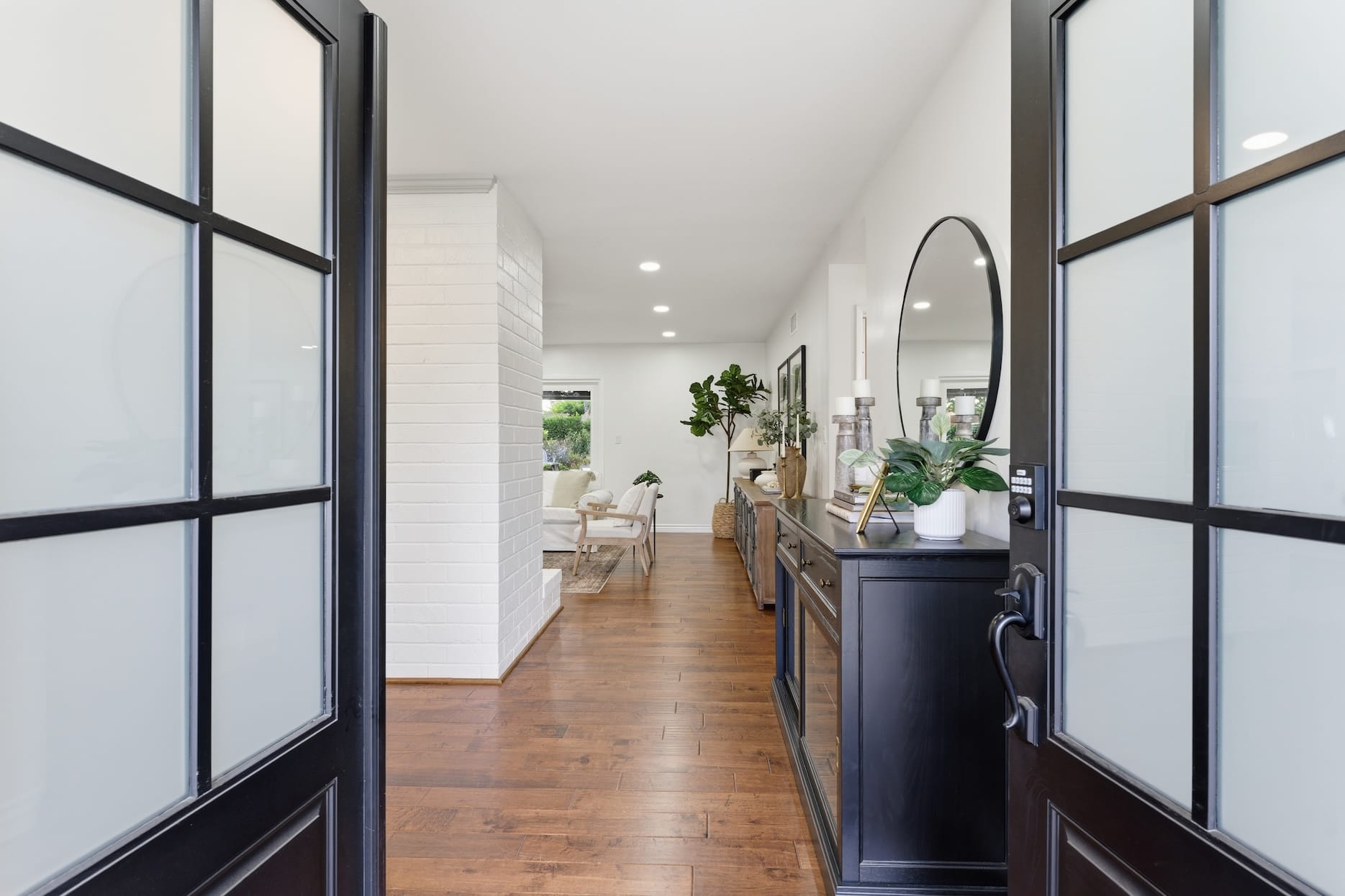 1873 Montgomery Road architectural details