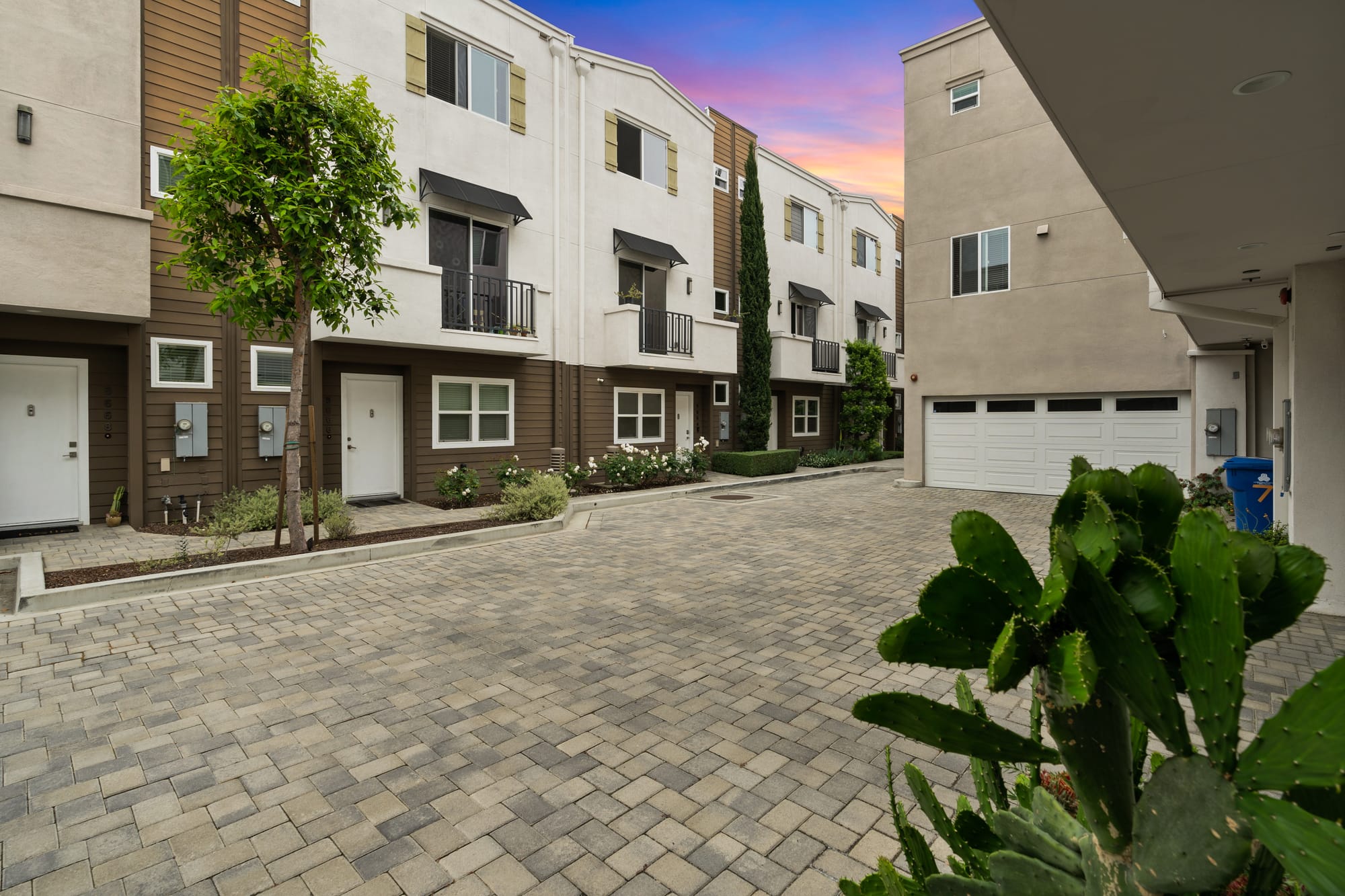 Street view of 5662 Hazeltine Avenue