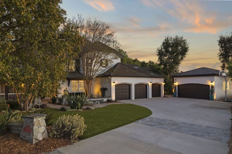 Front of 15 La Cam Rd, Newbury Park