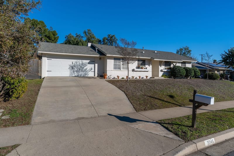 Front of 3046 Camino Graciosa, Thousand Oaks