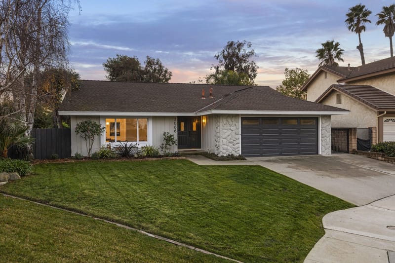 Front of 3066 Apache Cir, Thousand Oaks