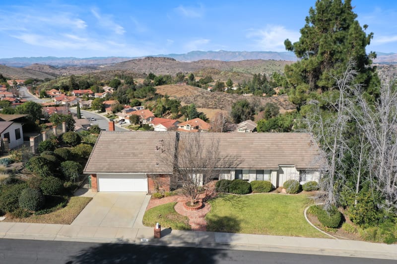 Front of 653 Lynwood St, Thousand Oaks