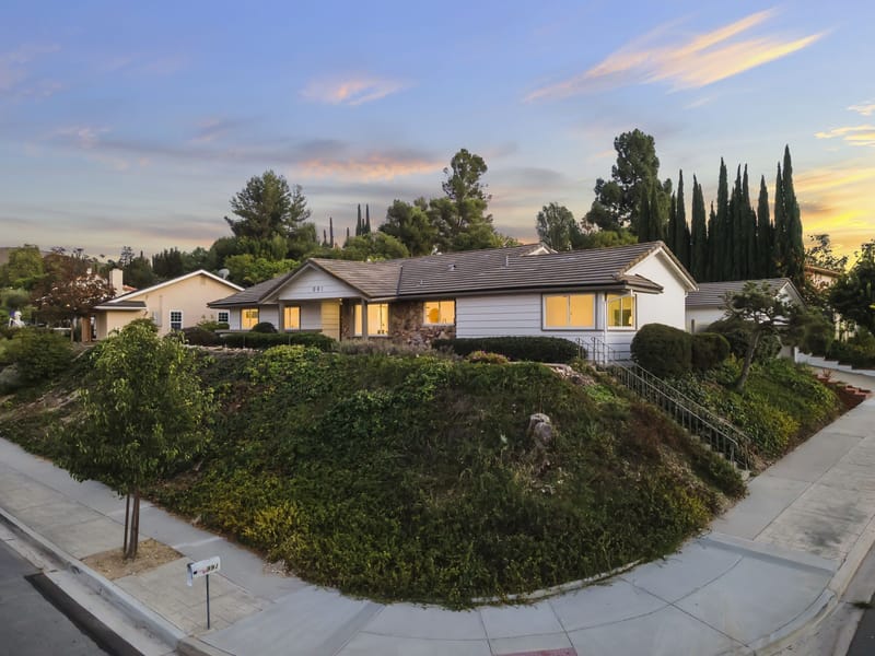 Front of 991 Emerson St, Thousand Oaks